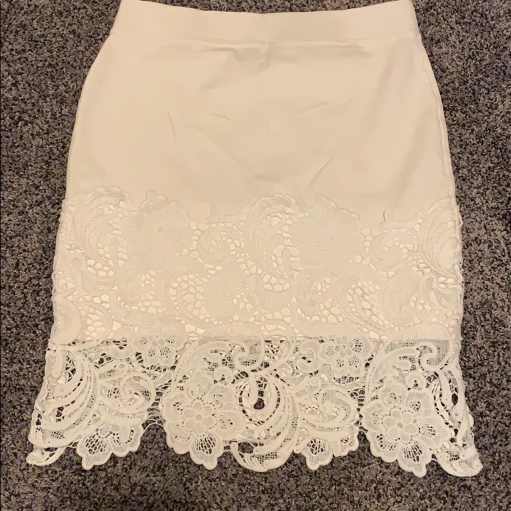 White lace skirt extender